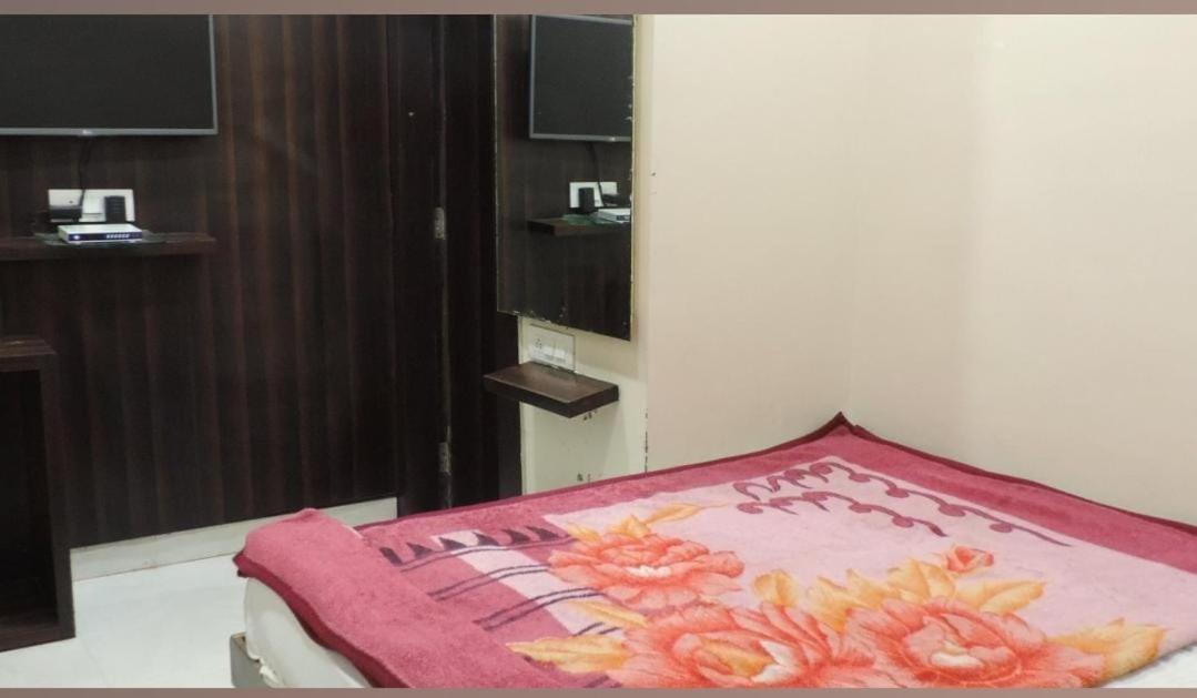Hotel Paradise Stays Pachmarhī Εξωτερικό φωτογραφία