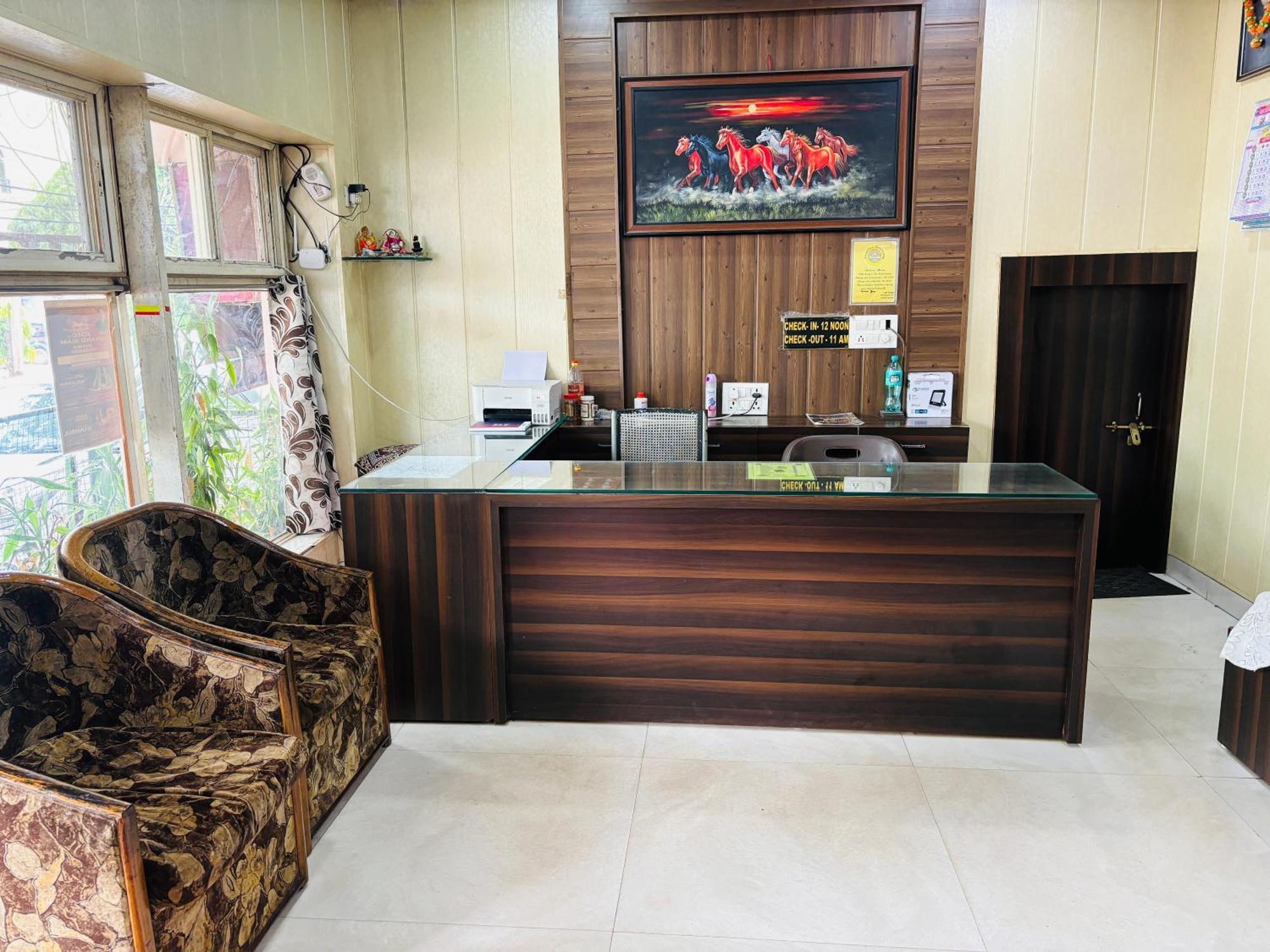 Hotel Paradise Stays Pachmarhī Εξωτερικό φωτογραφία