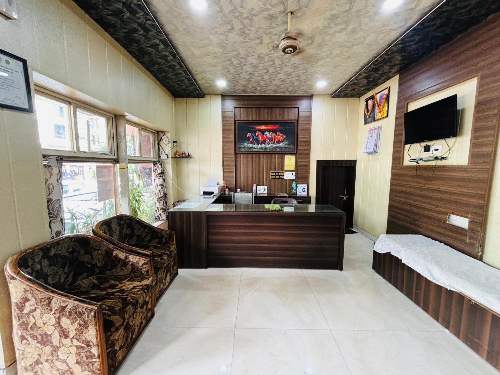 Hotel Paradise Stays Pachmarhī Εξωτερικό φωτογραφία